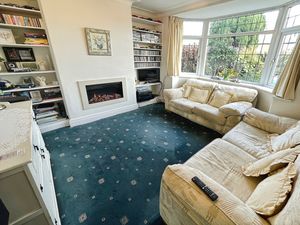 Lounge- click for photo gallery